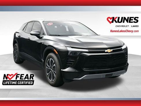 Used 2025 Chevrolet Blazer EV LT FWD image 1