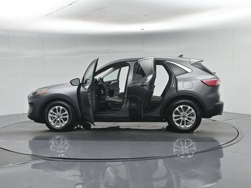 Used 2022 Ford Escape SE FWD image 32