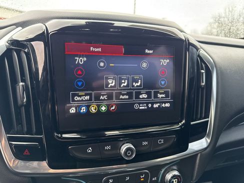 Used 2023 Chevrolet Traverse LT FWD image 19
