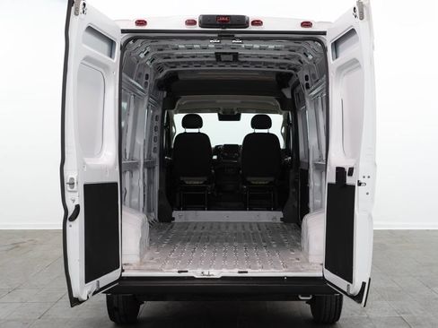 Used 2025 RAM ProMaster 2500 w/ Convenience Group FWD image 11