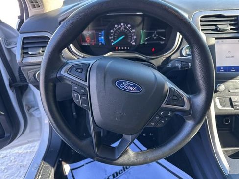 Used 2020 Ford Fusion SE image 16