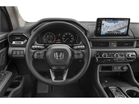 Used 2024 Honda Pilot Touring image 7