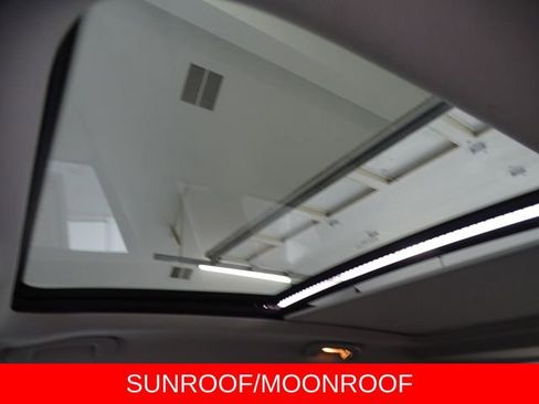 Used 2021 Jeep Compass Latitude w/ Sun and Sound Group image 11