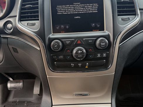 Used 2014 Jeep Grand Cherokee Limited w/ Luxury Group II image 14