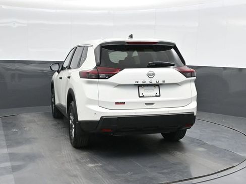 New 2026 Nissan Rogue S image 9