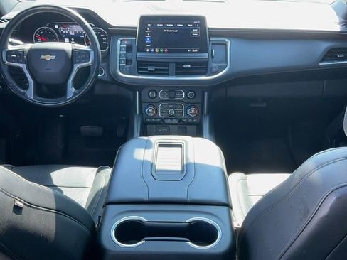 Used 2021 Chevrolet Suburban Premier w/ Premium Package image 15