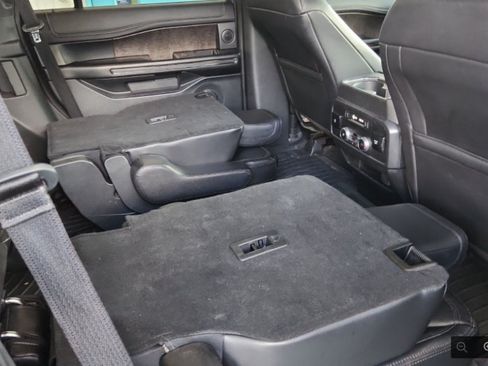 Used 2021 Ford Expedition Limited AWD/4WD image 12