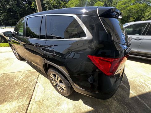 Used 2017 Honda Pilot EX image 7