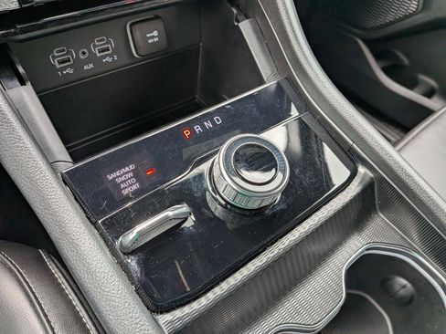 Used 2024 Jeep Grand Cherokee Limited w/ Black Appearance Package AWD/4WD image 22