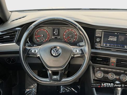 Used 2019 Volkswagen Jetta R-Line w/ R-Line Cold Weather Package FWD image 19