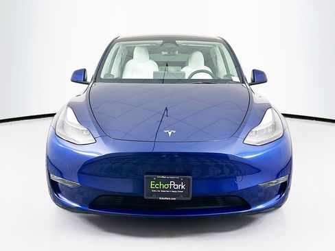 Used 2024 Tesla Model Y Long Range AWD/4WD image 2