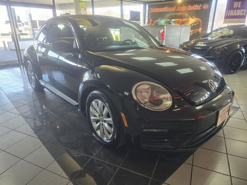 Used 2018 Volkswagen Beetle 2.0T Coast image 3
