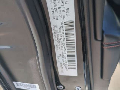 Used 2016 Jeep Grand Cherokee Laredo 75th Anniversary image 34