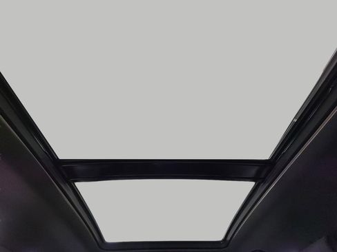 Used 2022 Chevrolet Equinox RS w/ RS Leather Package image 23