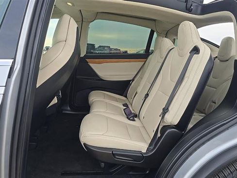 Used 2018 Tesla Model X 75D AWD/4WD image 8