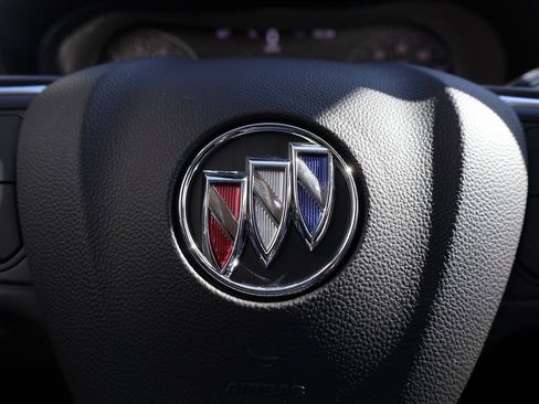 Used 2023 Buick Envision Essence image 28