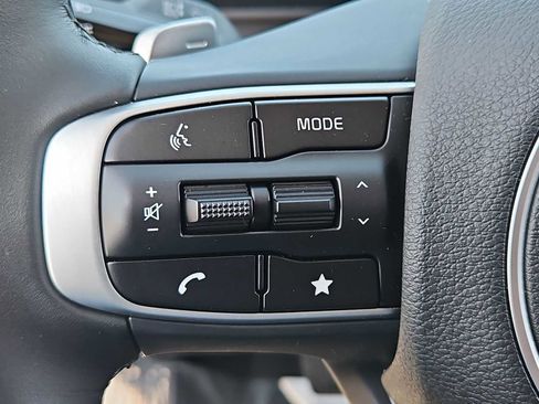 Used 2025 Kia Sportage EX image 23