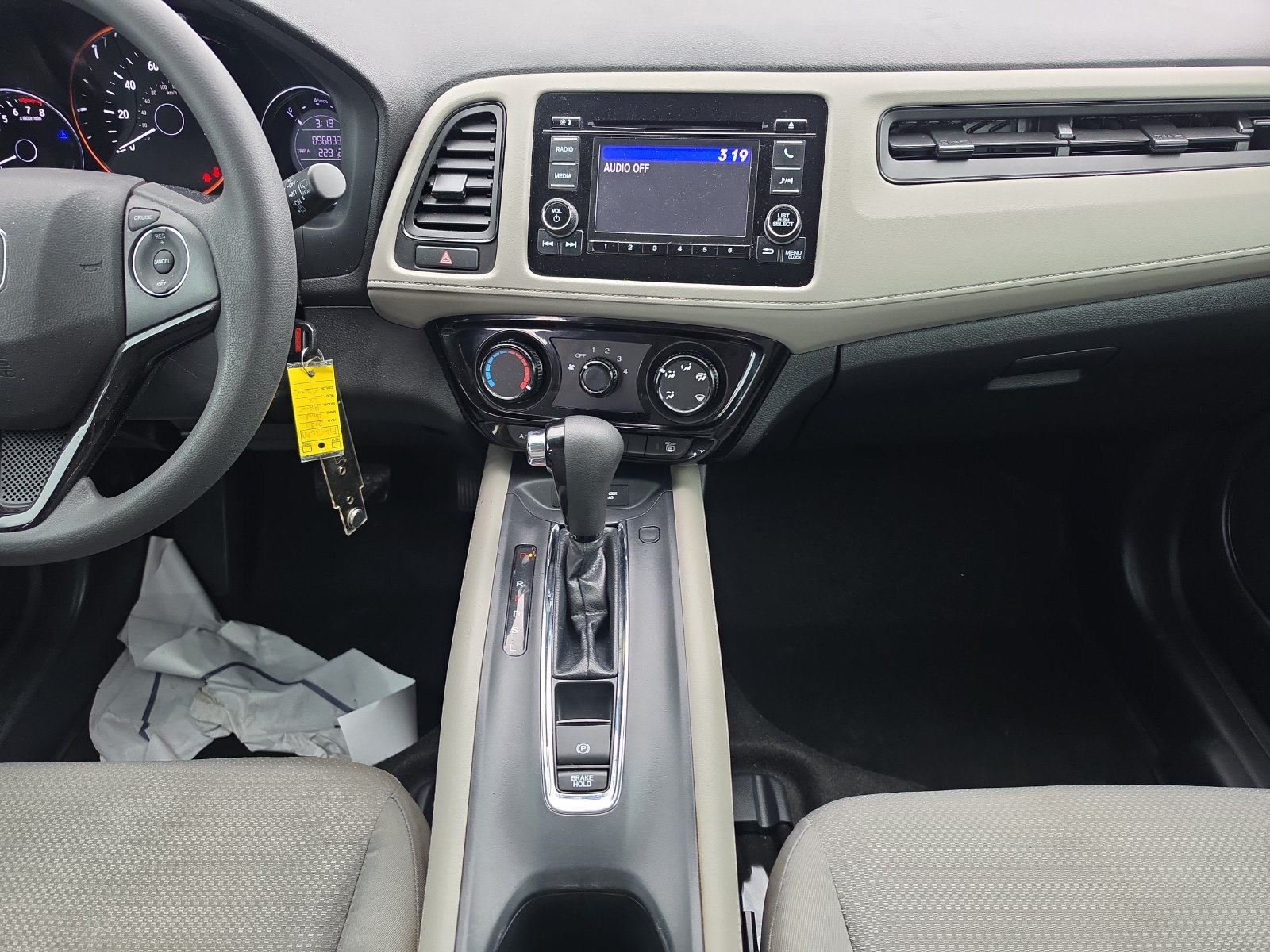 Used 2020 Honda HR-V LX image 11