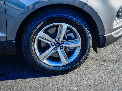 Used 2022 Ford Edge SEL w/ Convenience Package image 9