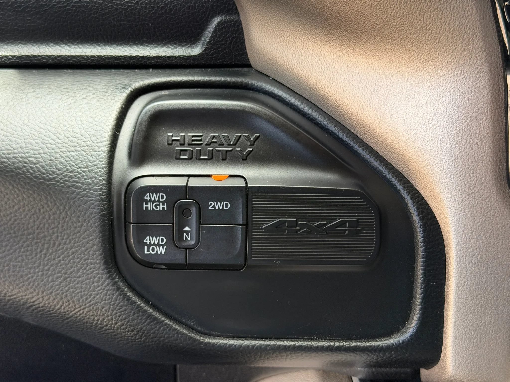 Used 2019 RAM 2500 4x4 Crew Cab Laramie image 14