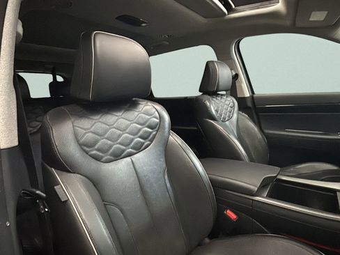 Used 2021 Hyundai Palisade Limited w/ Winter Package image 19