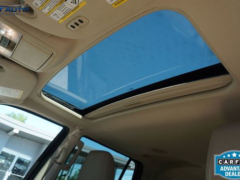 Used 2015 Lincoln Navigator 4WD w/ Equipment Group 101A Reserve image 32