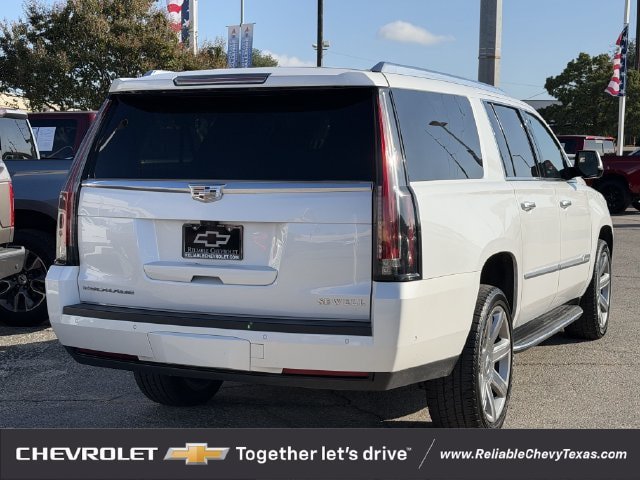 Used 2019 Cadillac Escalade ESV Premium Luxury AWD/4WD image 4