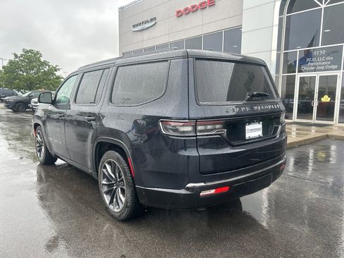 Used 2025 Jeep Grand Wagoneer Series III w/ Rear Seat Video Group 1 AWD/4WD image 5