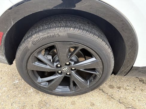 Used 2024 Buick Envision Sport Touring image 13