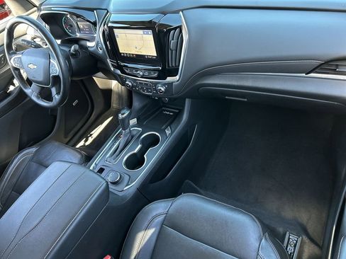 Used 2020 Chevrolet Traverse Premier image 30