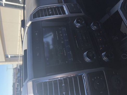 Used 2016 Ford F150 Platinum w/ Technology Package image 4