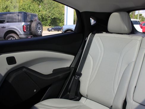 Used 2022 Ford Mustang Mach-E Premium image 12