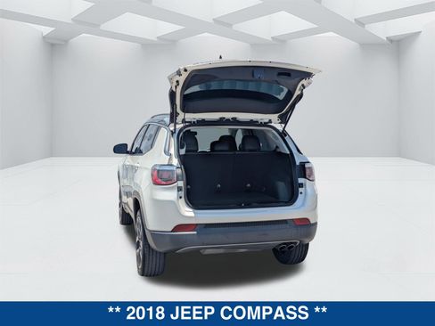 Used 2018 Jeep Compass Limited AWD/4WD image 13