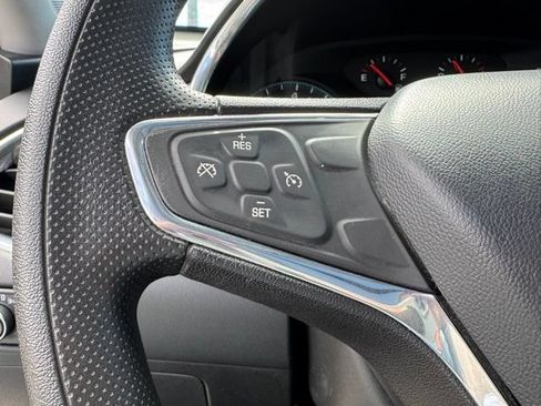Used 2020 Chevrolet Malibu LT FWD image 24