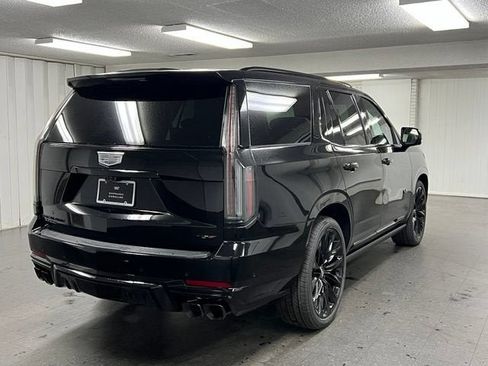 New 2026 Cadillac Escalade V w/ LPO, ONYX Package AWD/4WD image 5