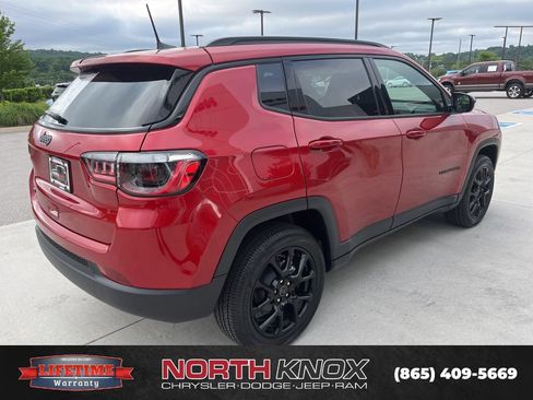 New 2026 Jeep Compass Latitude AWD/4WD image 17