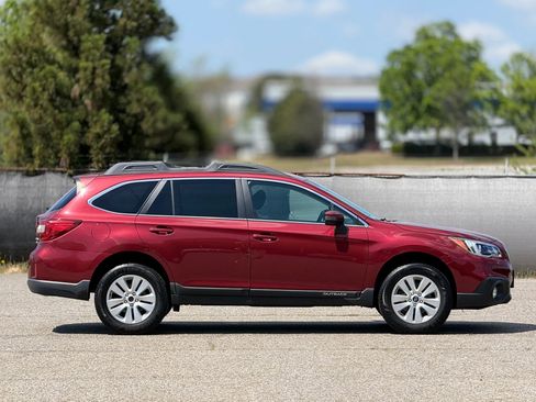 Used 2016 Subaru Outback 2.5i Premium AWD/4WD image 7