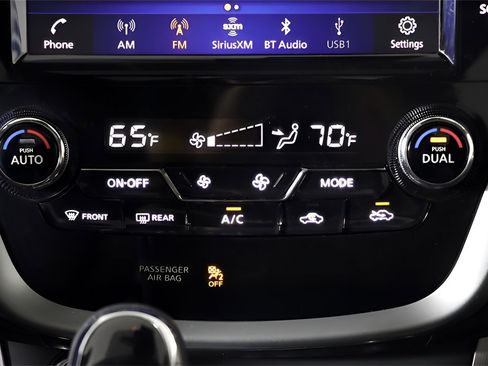 Used 2024 Nissan Murano SL image 18