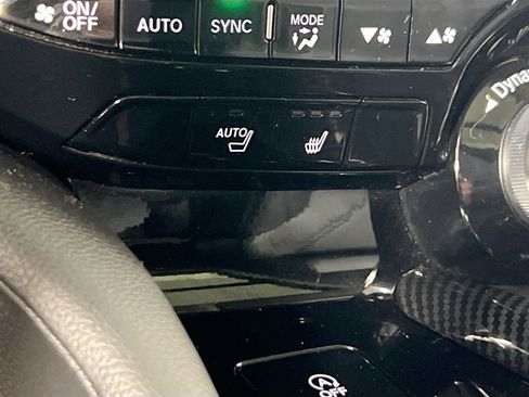 Used 2022 Acura MDX SH-AWD image 19