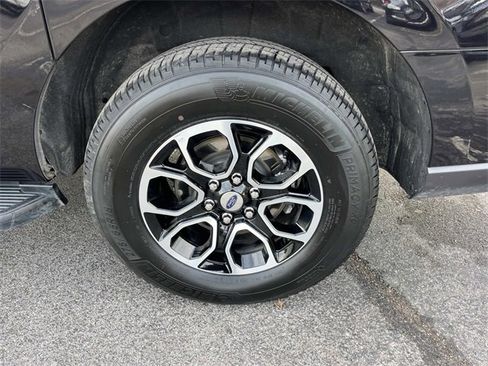 Used 2024 Ford Expedition Max XLT image 11