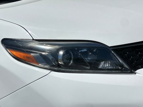 Used 2019 Toyota Sienna SE FWD image 12