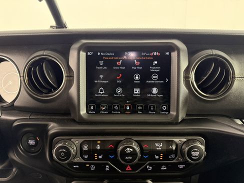 Used 2022 Jeep Wrangler Unlimited Sahara AWD/4WD image 18