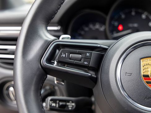 Certified 2026 Porsche Macan AWD/4WD image 37