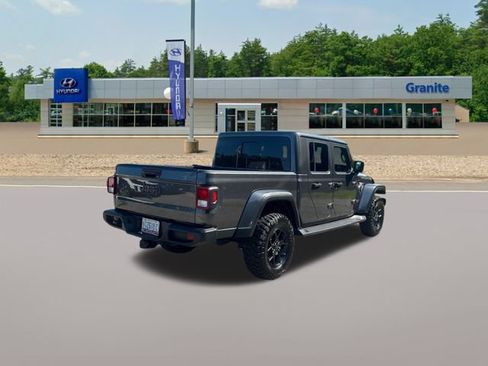 Used 2025 Jeep Gladiator Sport AWD/4WD image 7