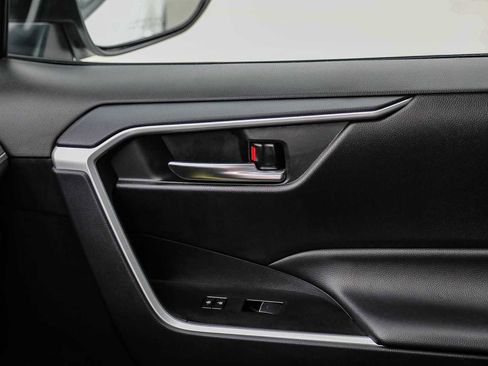 Certified 2025 Toyota RAV4 XLE image 22