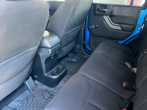 Used 2014 Jeep Wrangler Unlimited Sport AWD/4WD image 12