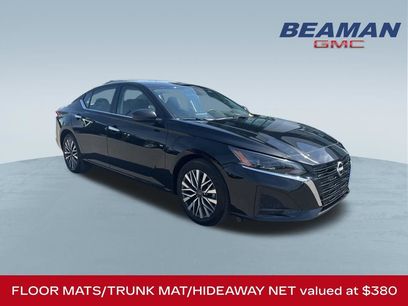 Used 2025 Nissan Altima 2.5 SV