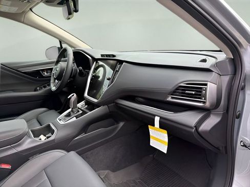 Used 2025 Subaru Outback Limited AWD/4WD image 14