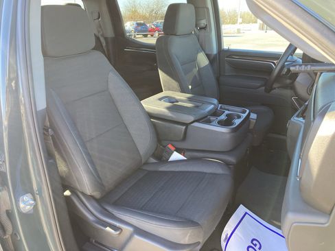 Used 2025 Chevrolet Silverado 1500 LT image 28