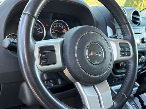 Used 2017 Jeep Compass Latitude image 15